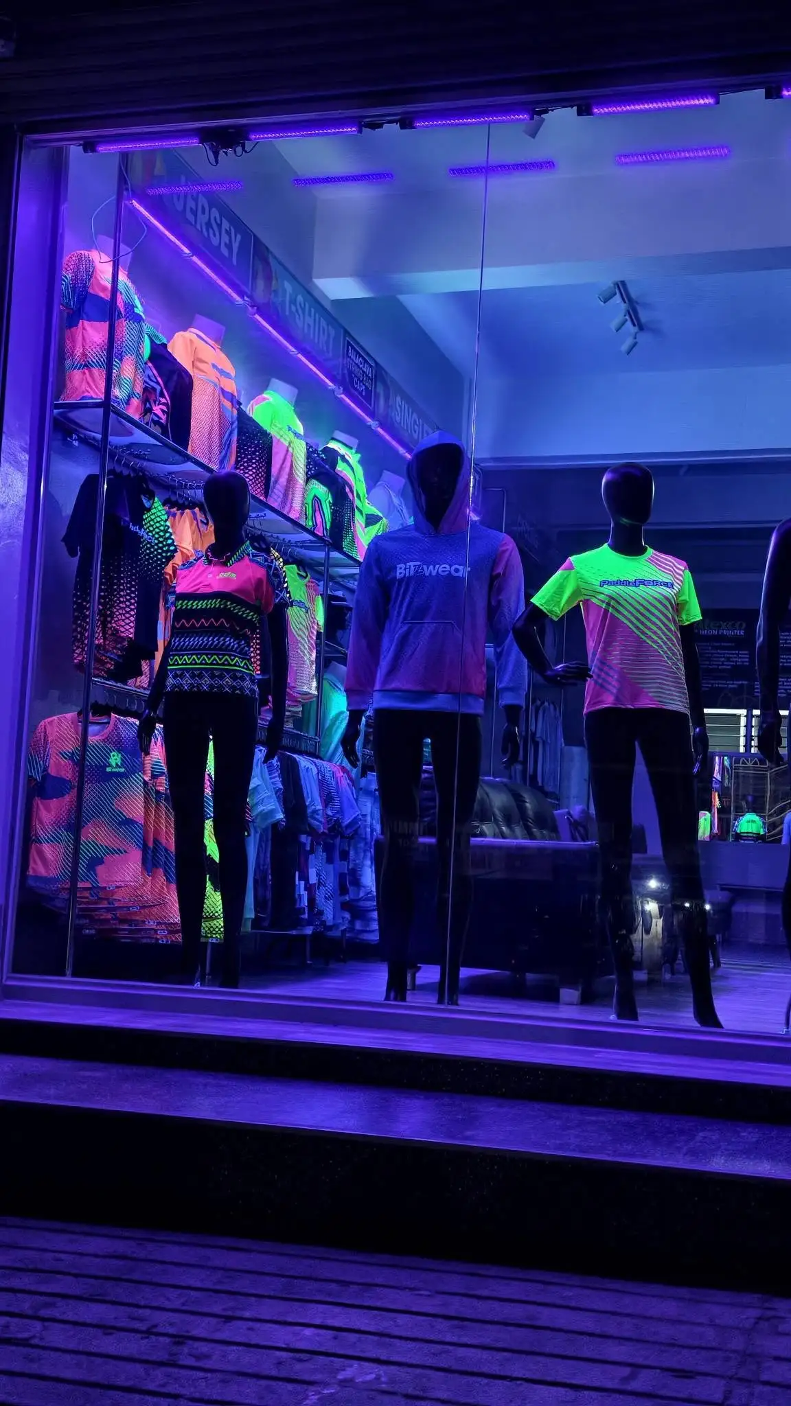 Orbitz Neon 1